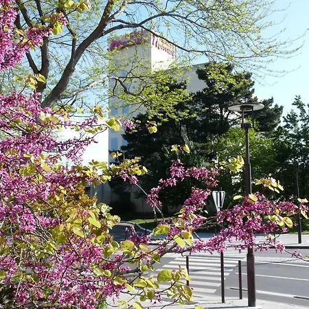 Hotel Mercure Ile De 4*